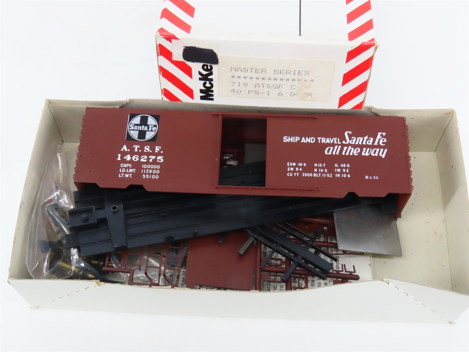 HO Scale McKean Models 719 ATSF Santa Fe 40' PS-1 Boxcar #146275 Kit