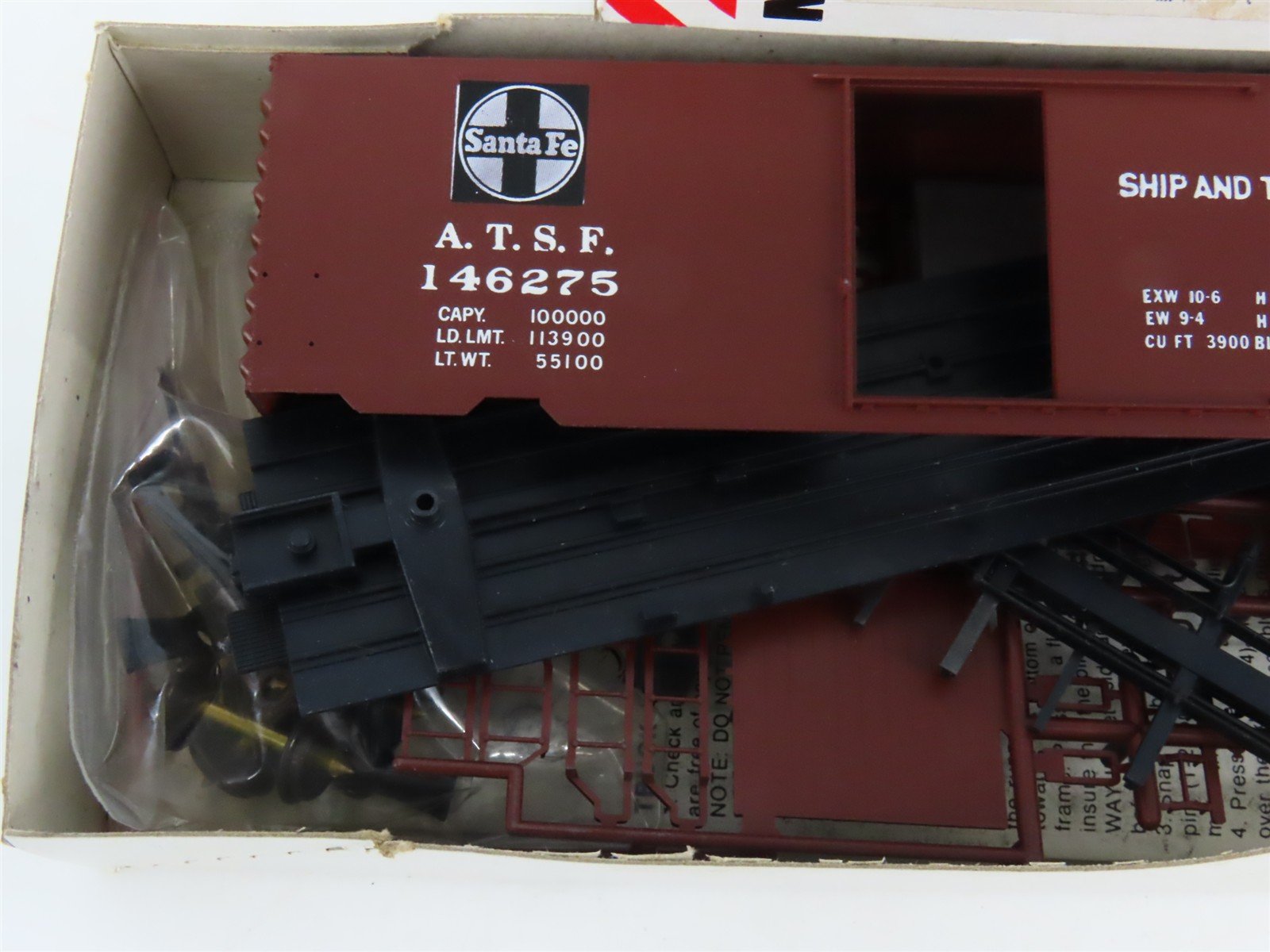 HO Scale McKean Models 719 ATSF Santa Fe 40' PS-1 Boxcar #146275 Kit