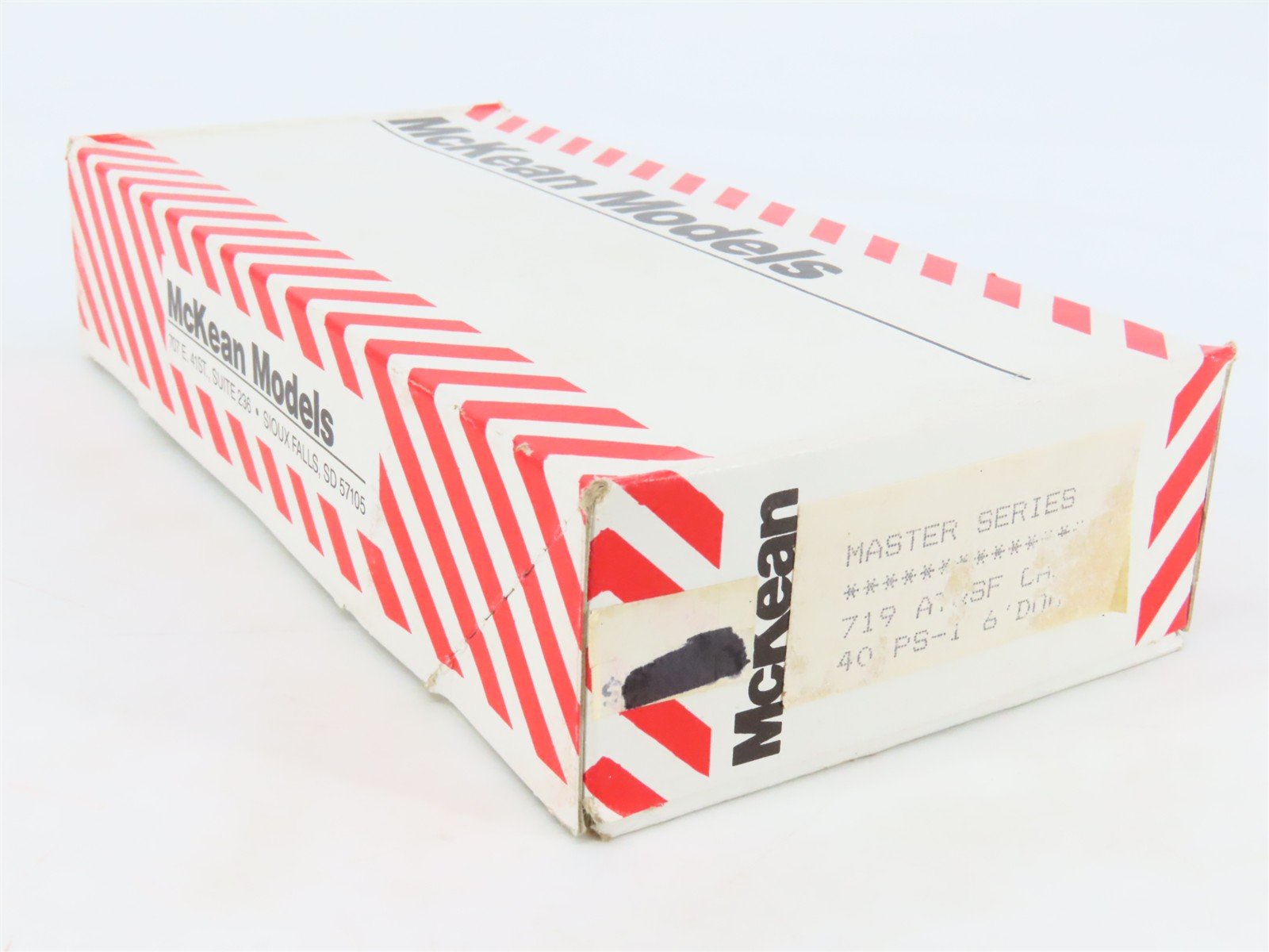 HO Scale McKean Models 719 ATSF Santa Fe 40' PS-1 Boxcar #146275 Kit