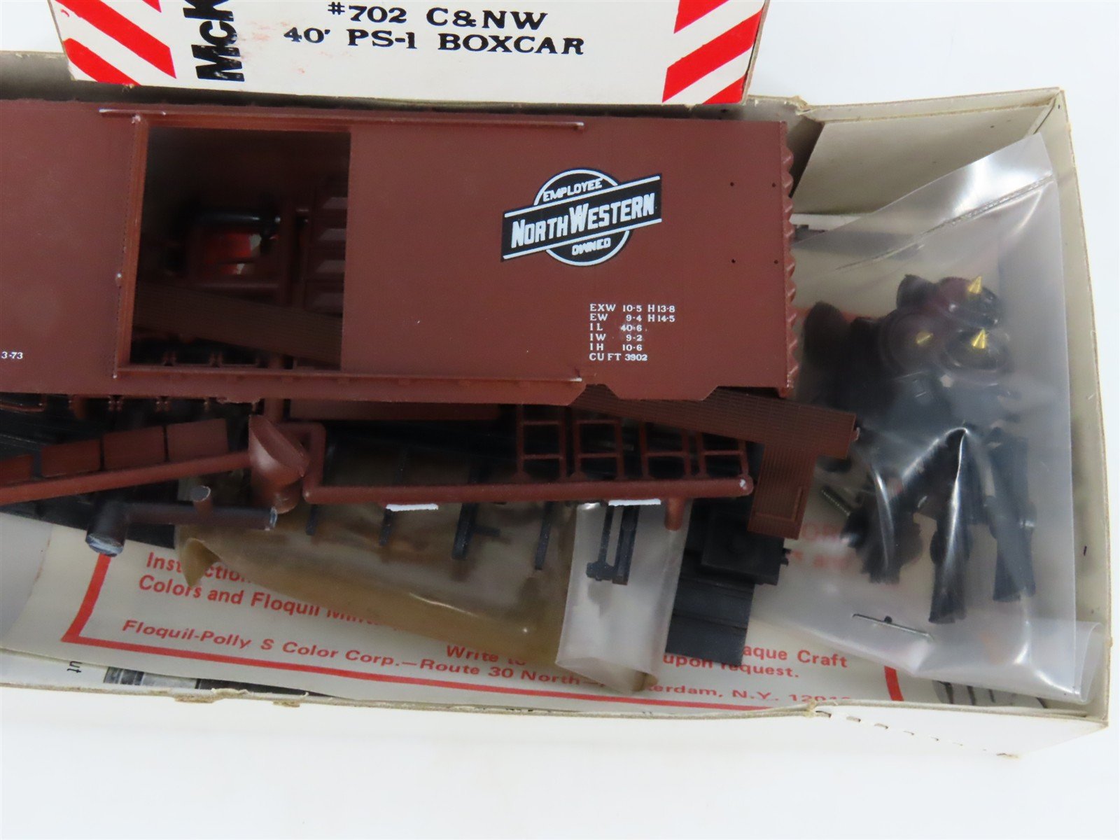 HO McKean Master Series 702 CNW Chicago Northwestern 40' PS-1 Boxcar #106881 Kit