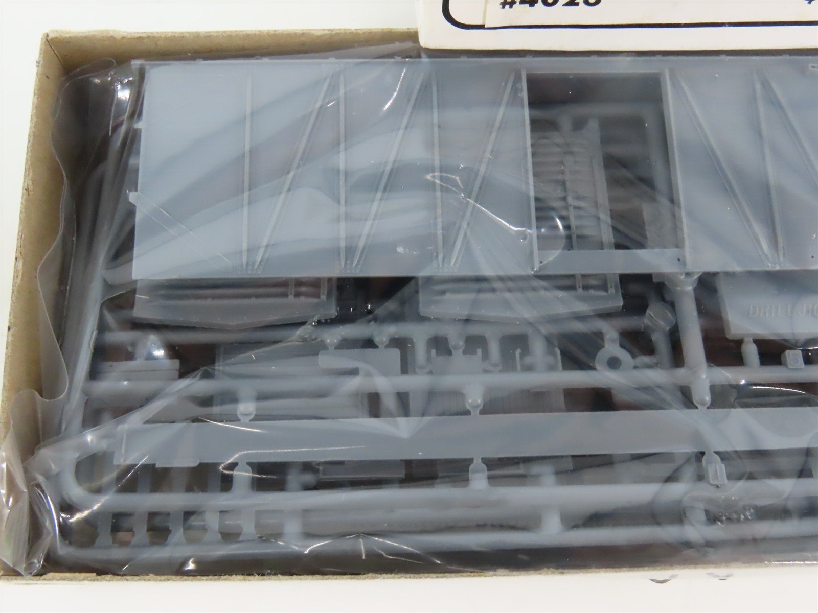 HO Scale Tichy 4026 Undecorated USRA Single Sheath Boxcar Kit