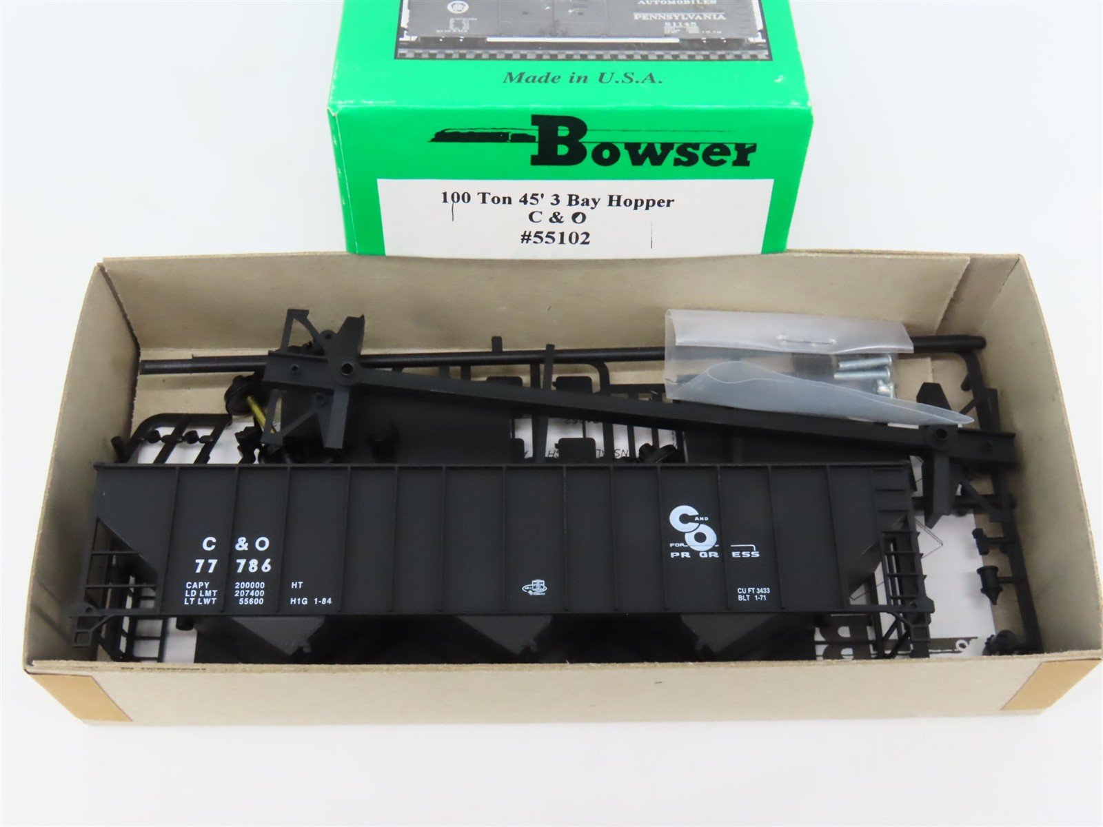 HO Scale Bowser 55102 C&O Chesapeake & Ohio 45' 3-Bay Hopper Car #77786 Kit