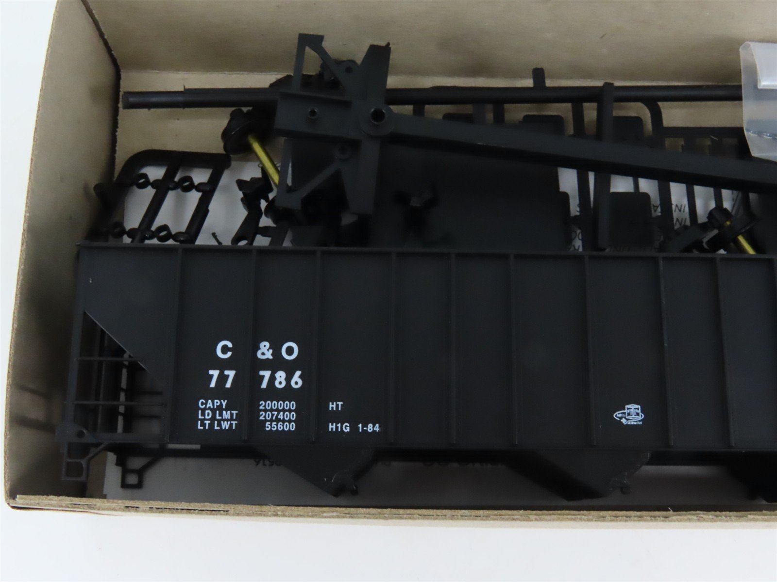HO Scale Bowser 55102 C&O Chesapeake & Ohio 45' 3-Bay Hopper Car #77786 Kit