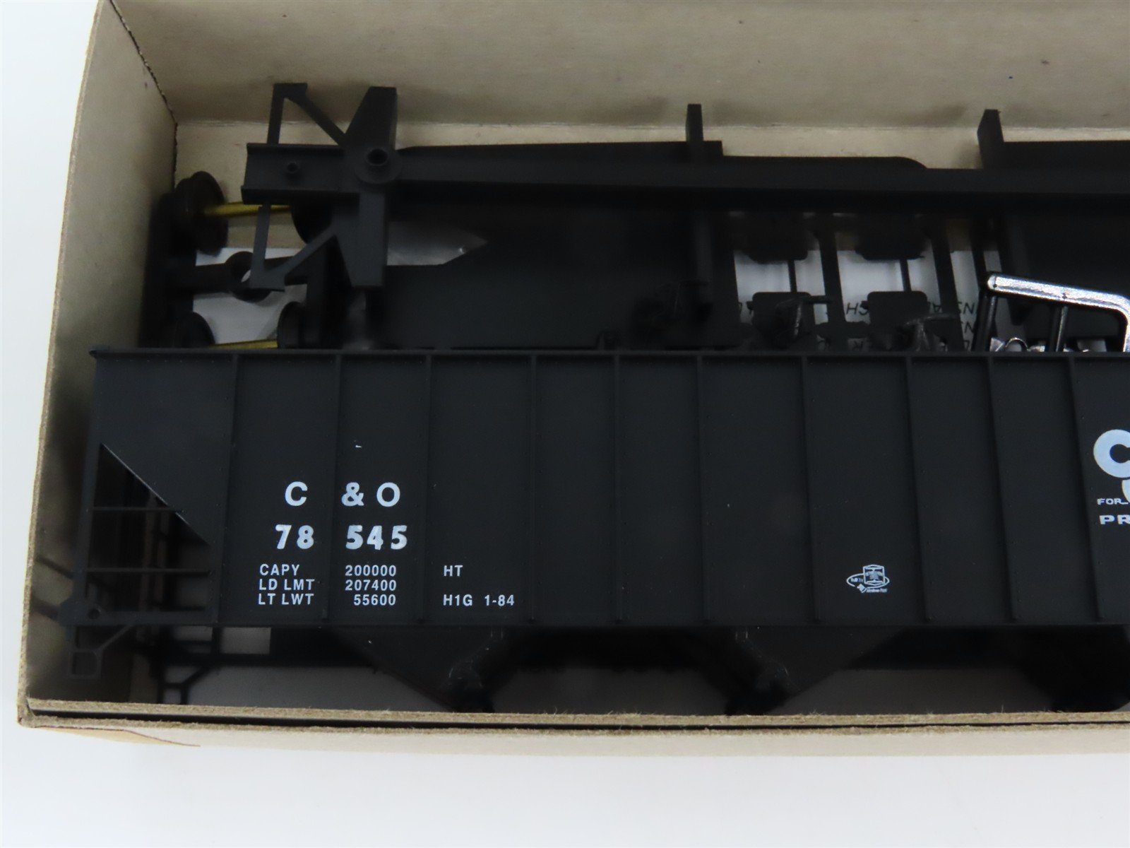 HO Scale Bowser 55102 C&O Chesapeake & Ohio 45' 3-Bay Hopper Car #78545 Kit