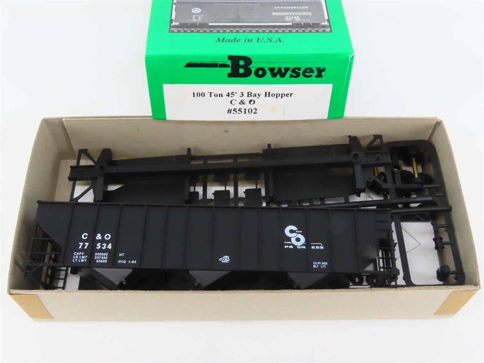HO Scale Bowser 55102 C&O Chesapeake & Ohio 45' 3-Bay Hopper Car #77534 Kit