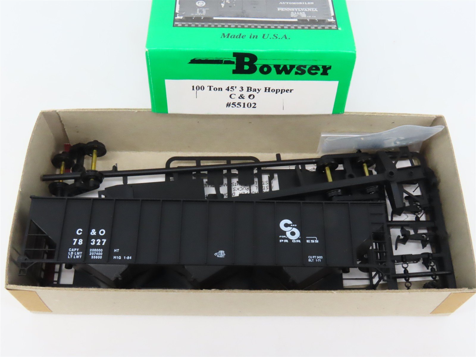 HO Scale Bowser 55102 C&O Chesapeake & Ohio 45' 3-Bay Hopper Car #78327 Kit