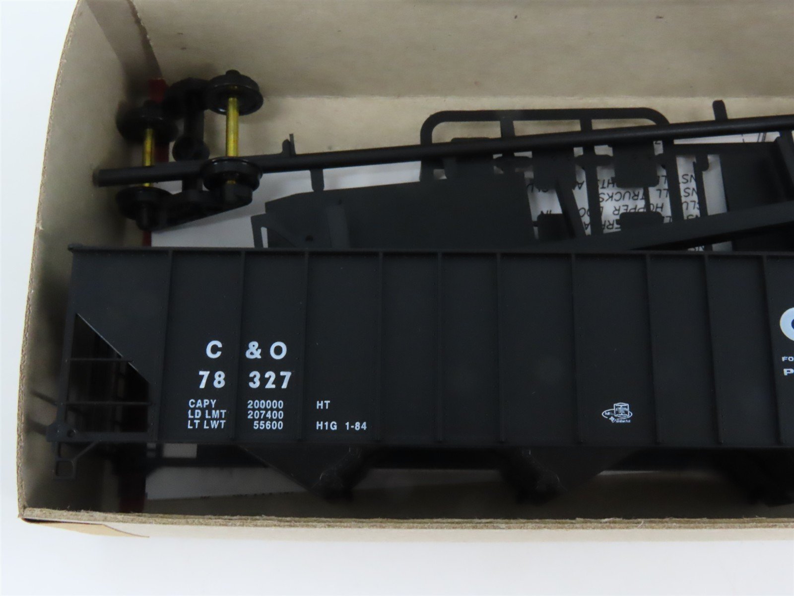 HO Scale Bowser 55102 C&O Chesapeake & Ohio 45' 3-Bay Hopper Car #78327 Kit