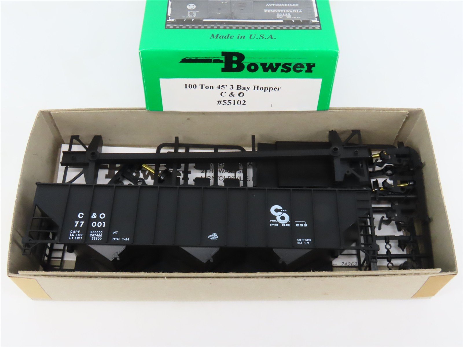 HO Scale Bowser 55102 C&O Chesapeake & Ohio 45' 3-Bay Hopper Car #77001 Kit