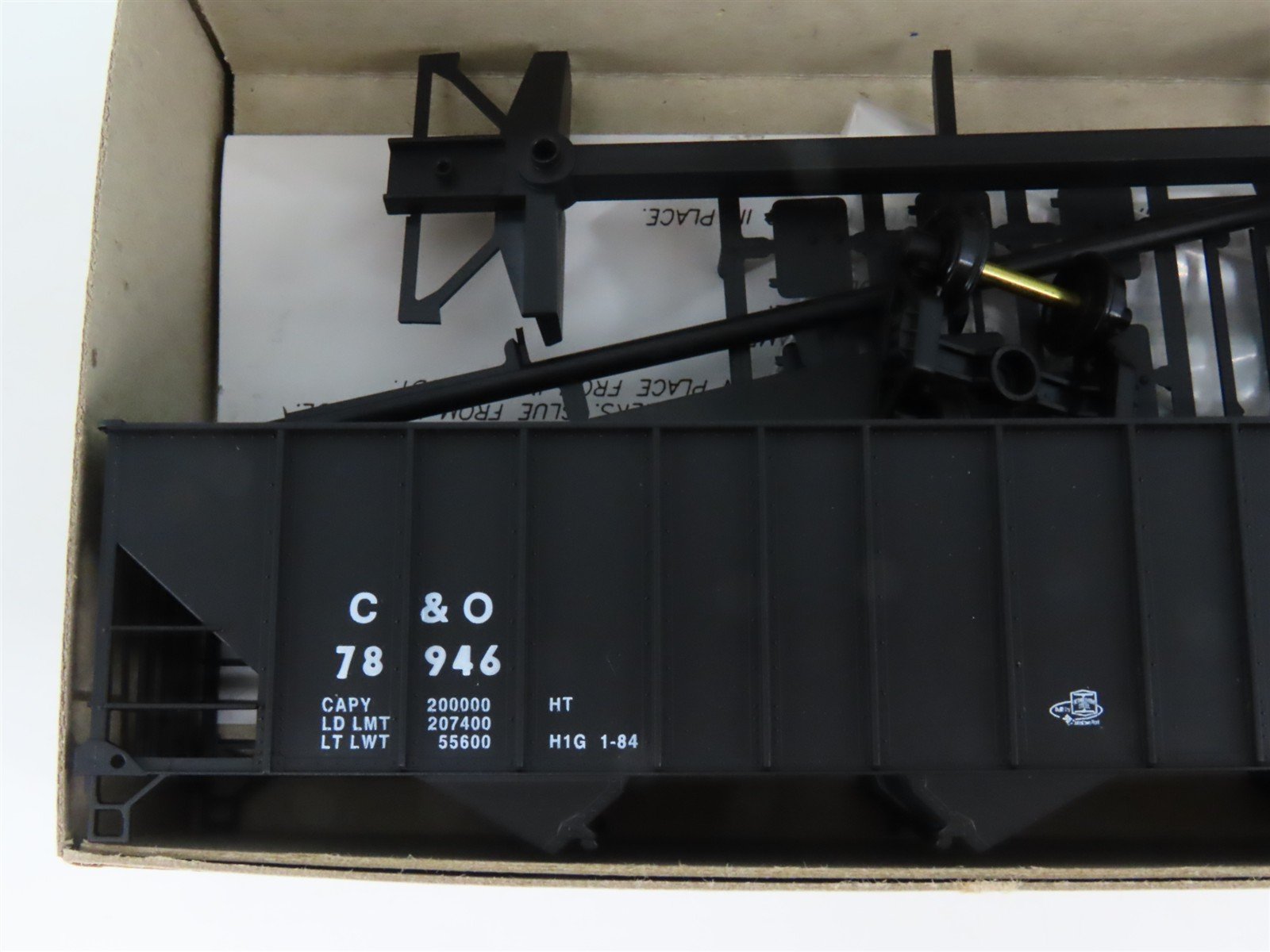 HO Scale Bowser 55102 C&O Chesapeake & Ohio 45' 3-Bay Hopper Car #78946 Kit