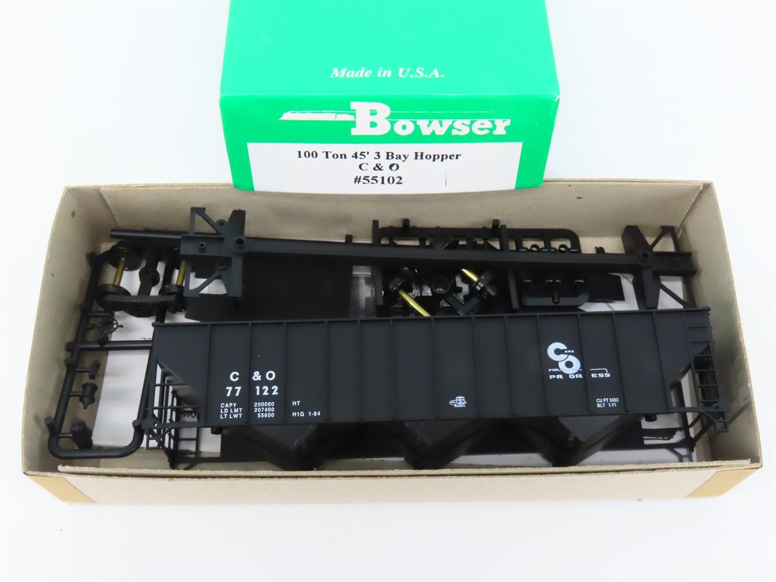 HO Scale Bowser 55102 C&O Chesapeake & Ohio 45' 3-Bay Hopper Car #77122 Kit