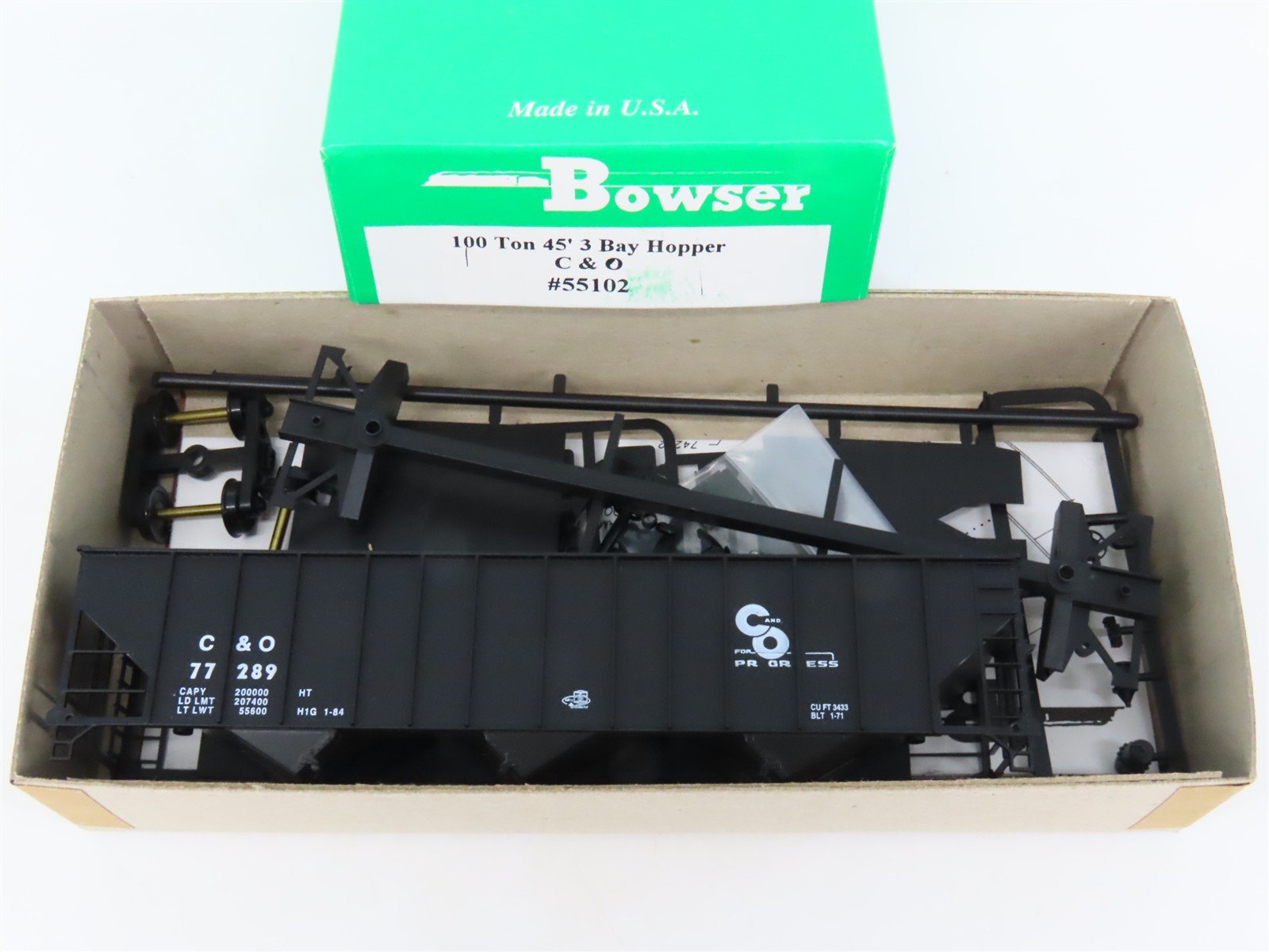 HO Scale Bowser 55102 C&O Chesapeake & Ohio 45' 3-Bay Hopper Car #77289 Kit