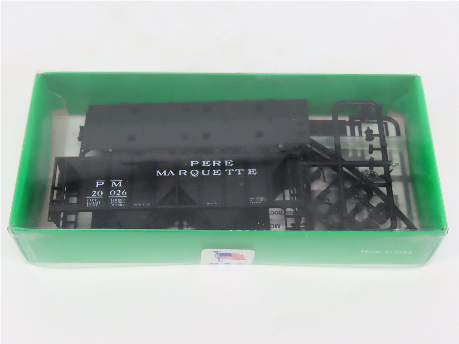 HO Scale Bowser 55633 PM Pere Marquette 2-Bay Covered Hopper #20026 Kit SEALED