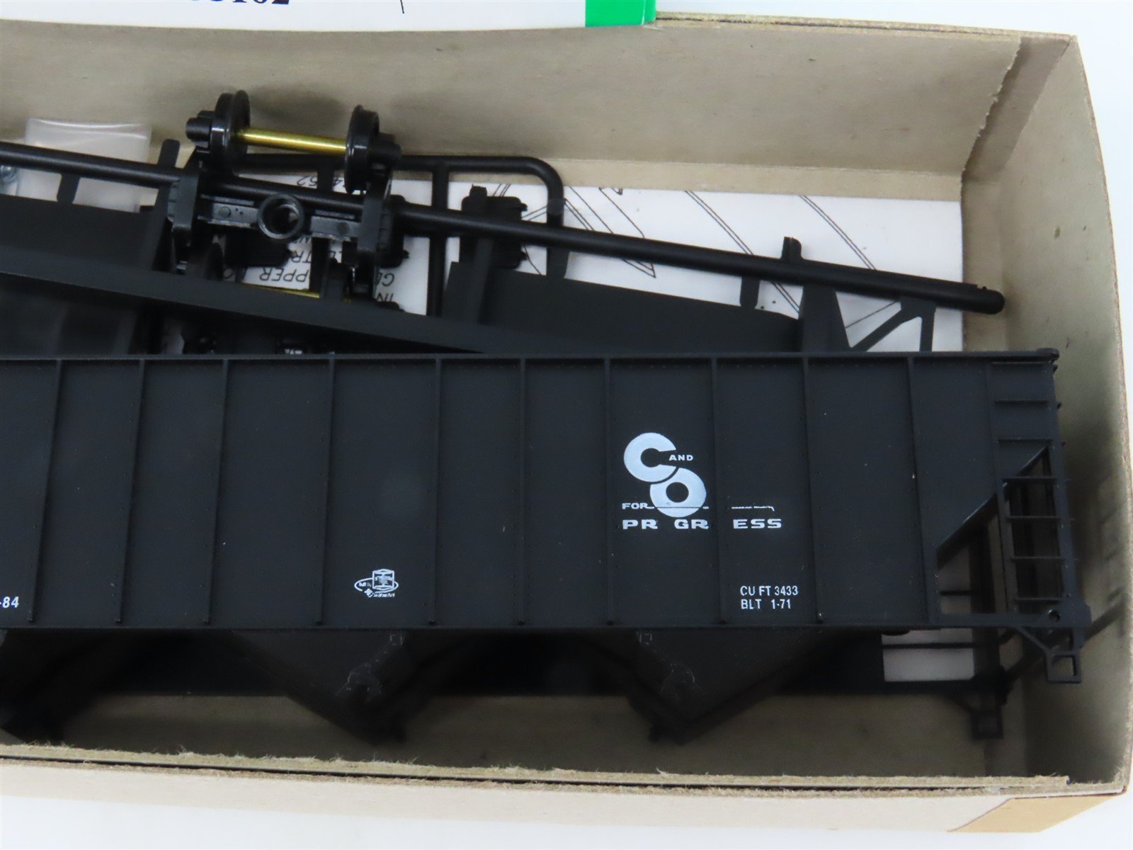 HO Scale Bowser Kit 55102 C&O Chesapeake & Ohio Progress 3-Bay Open Hopper 77941
