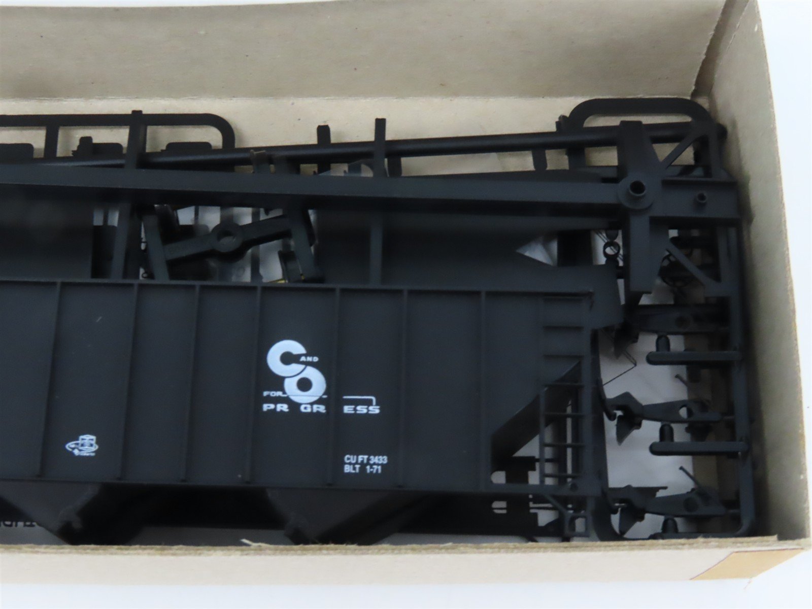 HO Scale Bowser Kit 55102 C&O Chesapeake & Ohio Progress 3-Bay Open Hopper 78896