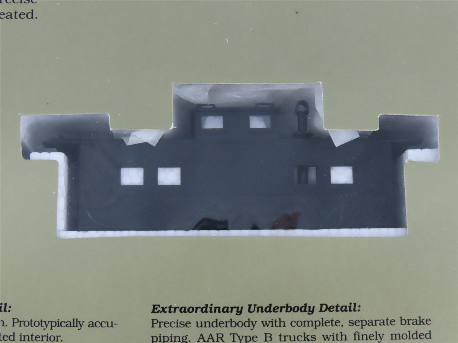 HO Scale Life-Like Proto 2000 Kit 8244 Undecorated Steel Center Caboose w/ Light