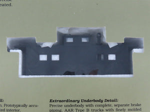 HO Scale Life-Like Proto 2000 Kit 8244 Undecorated Steel Center Caboose w/ Light