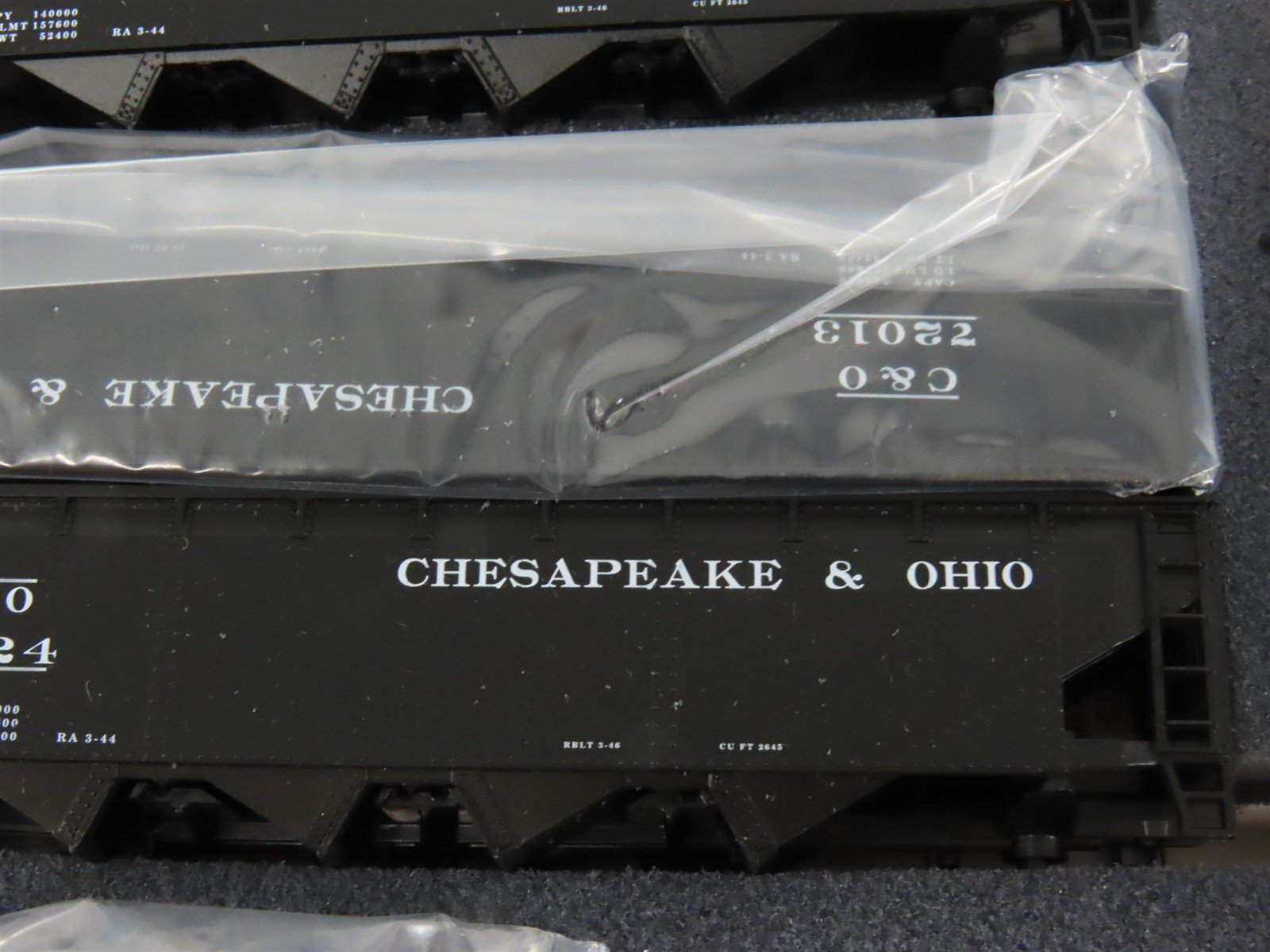 HO Scale Athearn Kit 05781 C&O Chesapeake & Ohio 4-Bay Open Hopper 5-Pack