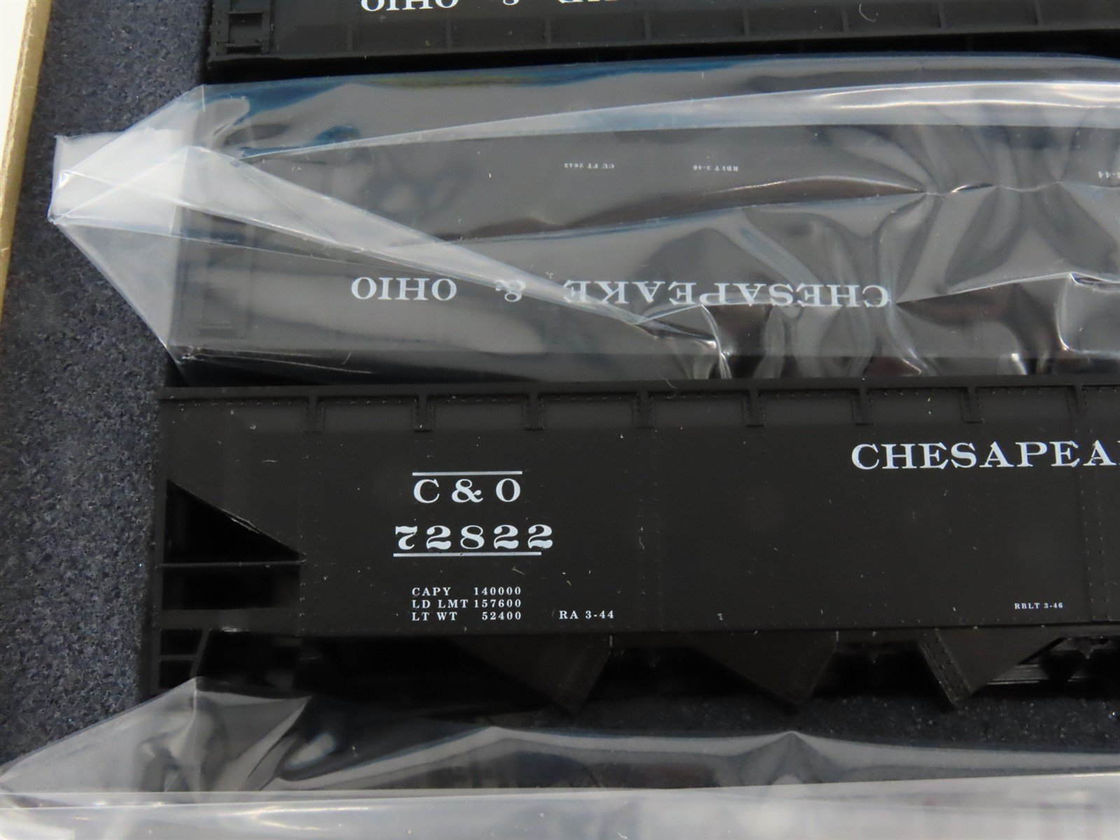 HO Scale Athearn Kit 05781 C&O Chesapeake & Ohio 4-Bay Open Hopper 5-Pack