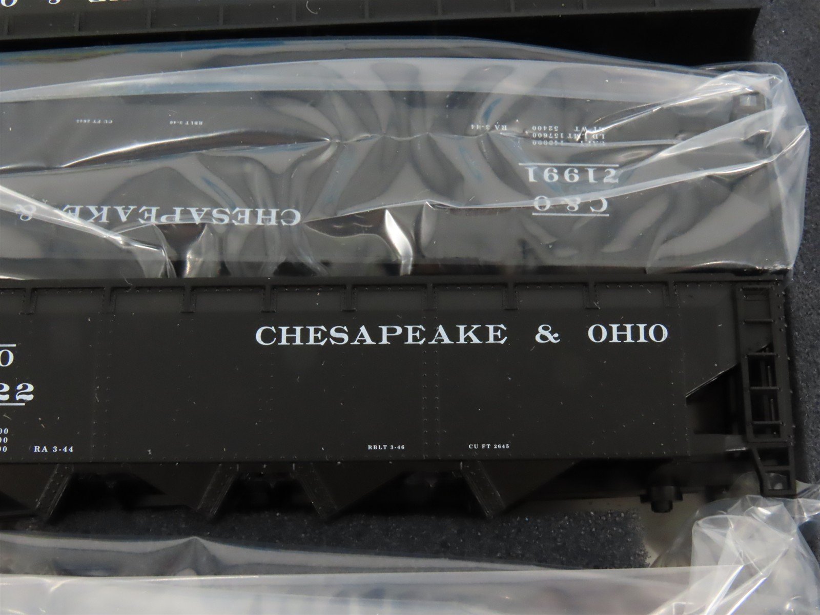 HO Scale Athearn Kit 05781 C&O Chesapeake & Ohio 4-Bay Open Hopper 5-Pack