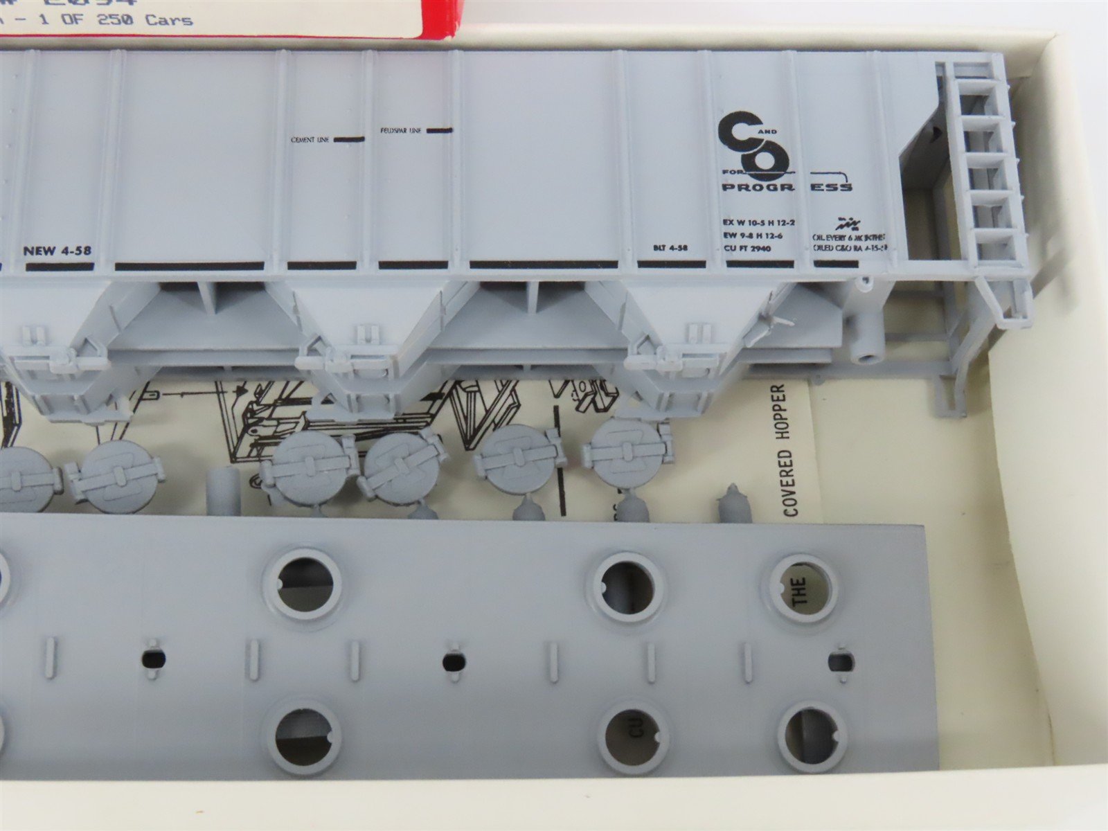 HO Robin's Rails NMRA Division 7 Limited Run Kit C&O 3-Bay Covered Hopper #2094