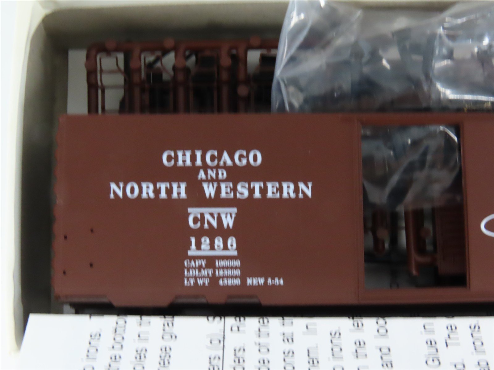 HO Scale InterMountain Kit C&NW-14 CNW Streamliners PS-1 40' Box Car #1286