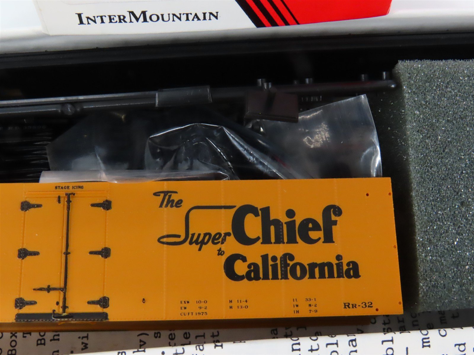 HO Scale InterMountain/Longs Model RR Supply Kit SFRD Super Chief Reefer #35896