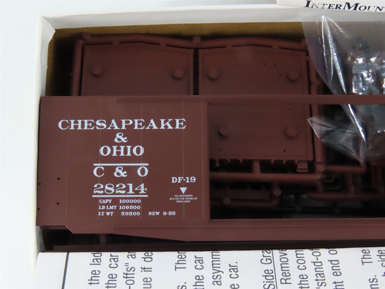 HO InterMountain Kit 40606-10 C&O Chesapeake & Ohio Progress 50' Box Car 28214