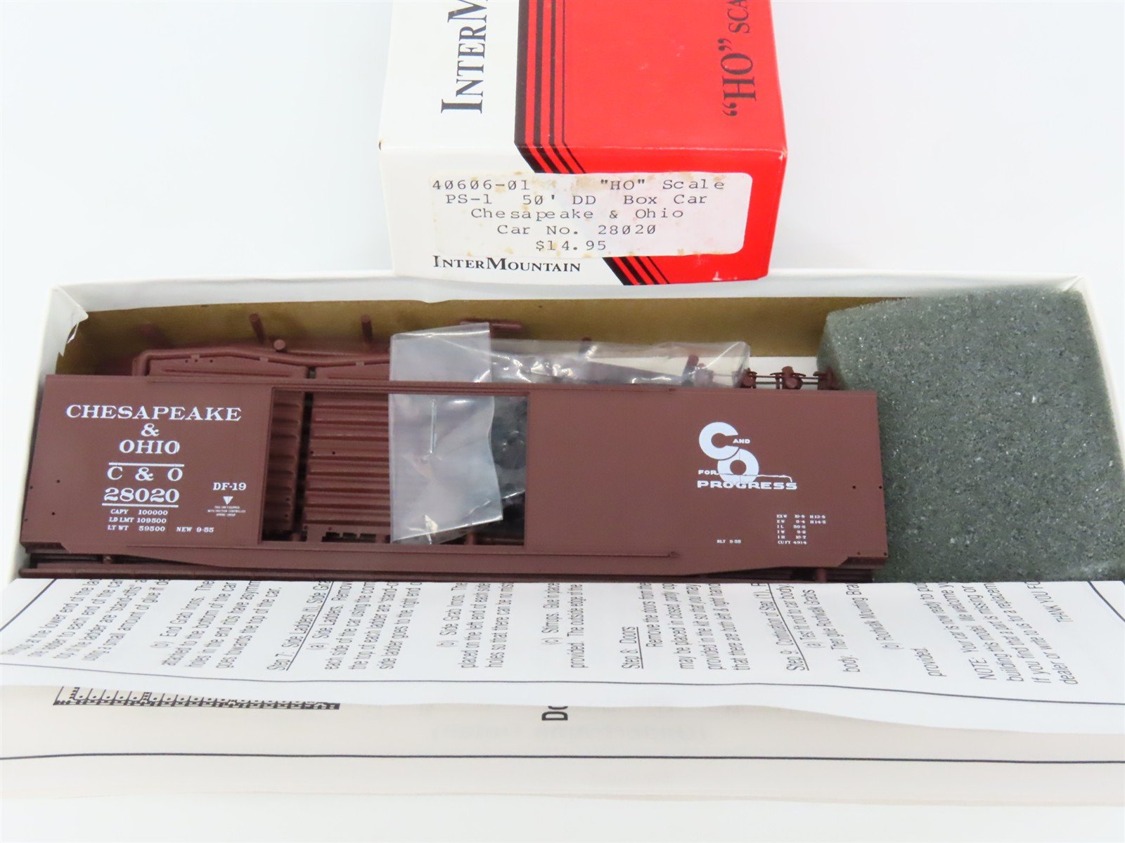 HO InterMountain Kit 40606-01 C&O Chesapeake & Ohio Progress 50' Box Car #28020