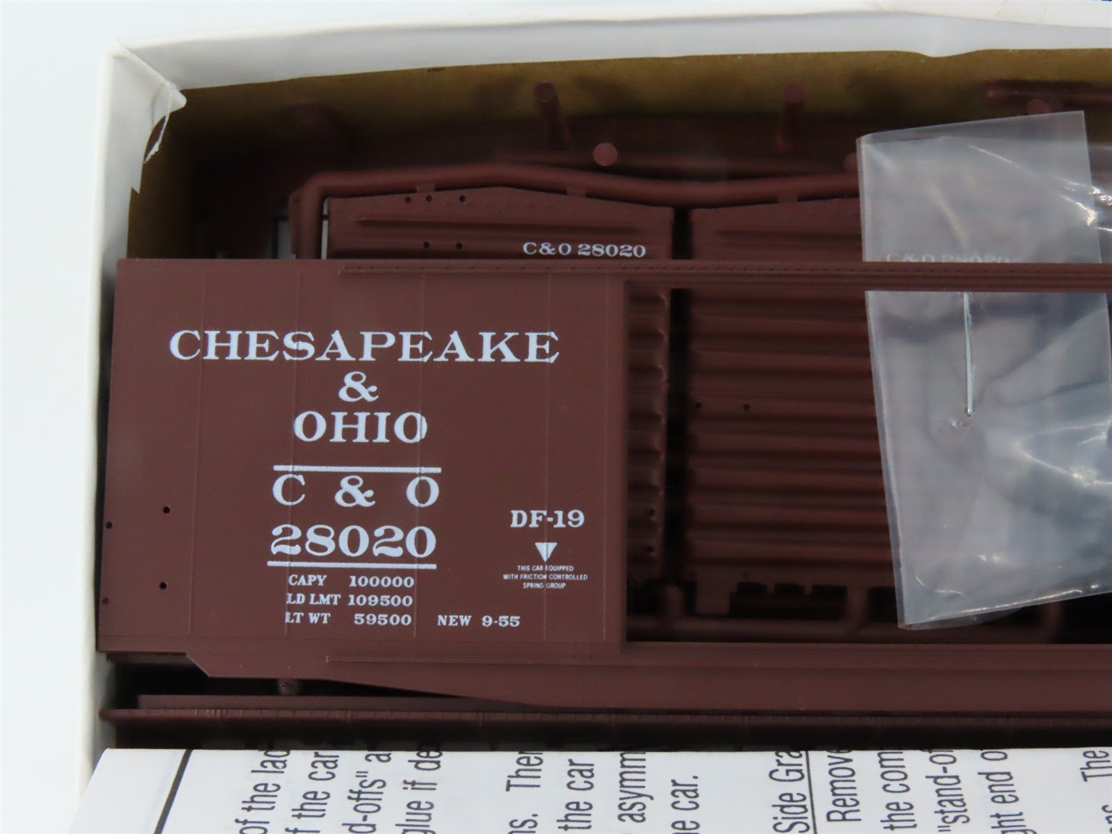HO InterMountain Kit 40606-01 C&O Chesapeake & Ohio Progress 50' Box Car #28020