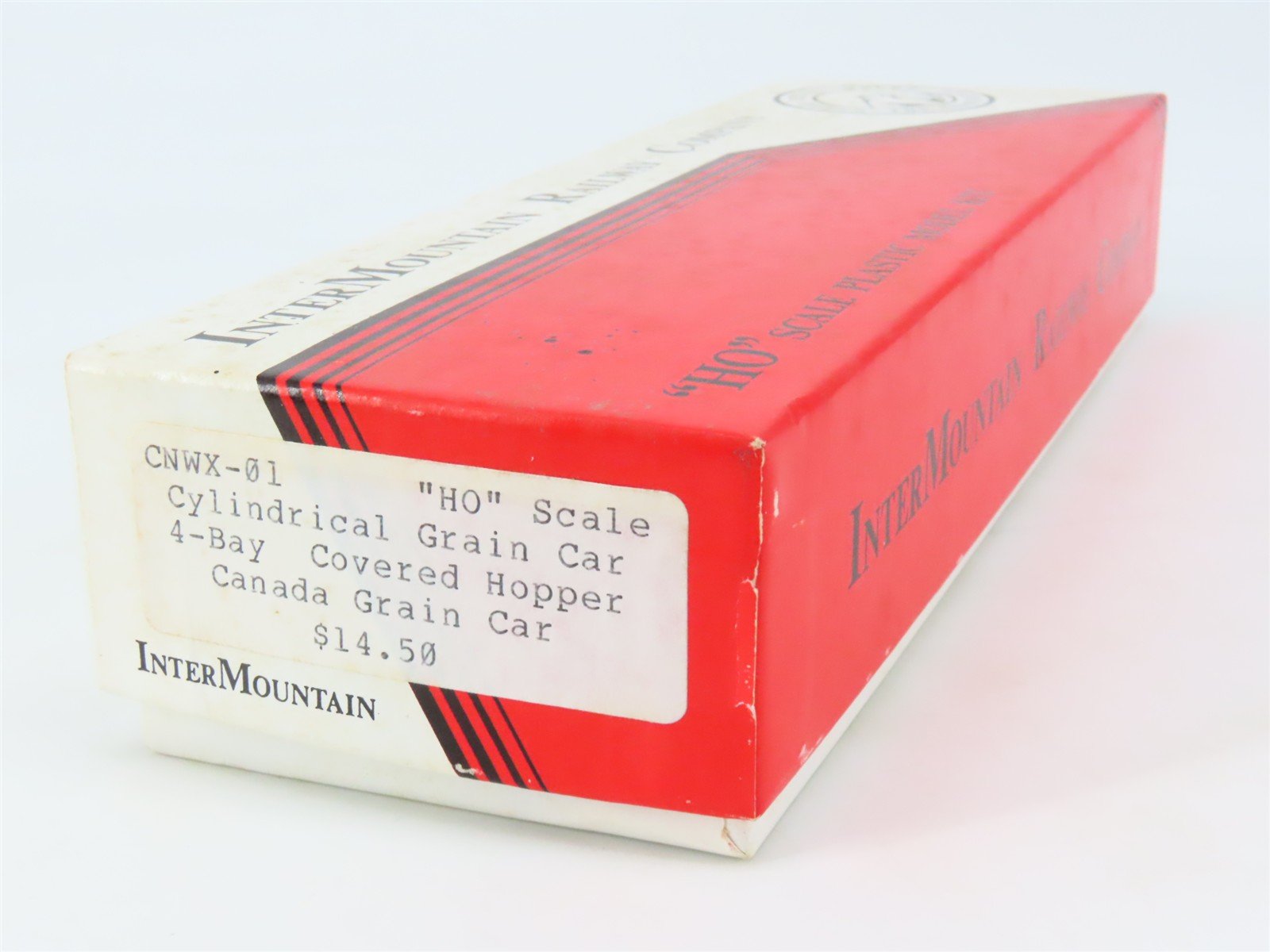 HO Scale InterMountain Kit CNWX-01 CNWX Canada 4-Bay Cylindrical Hopper #109899