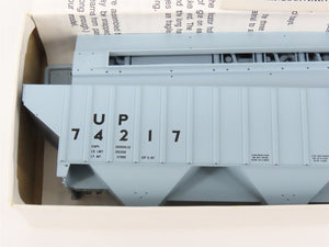 HO Scale InterMountain Kit UP-05 UP Union Pacific 3-Bay Covered Hopper #74217