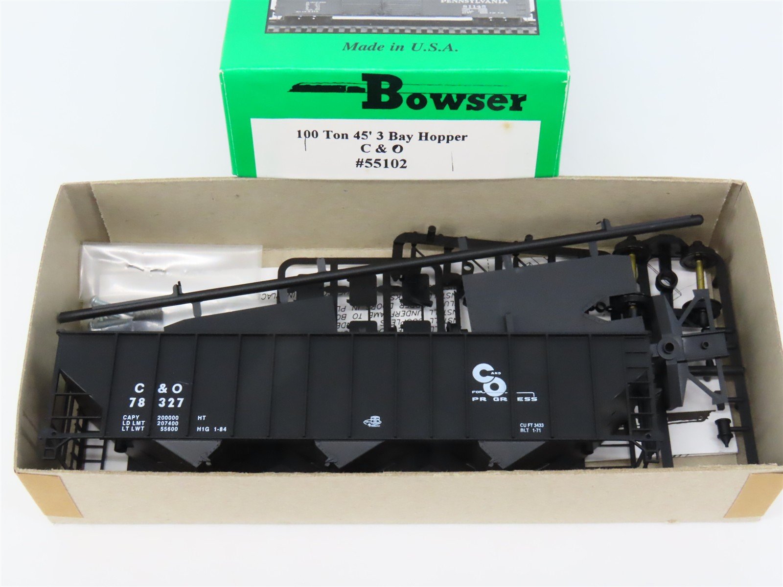 HO Scale Bowser Kit 55102 C&O Chesapeake & Ohio Progress 3-Bay Hopper #78327