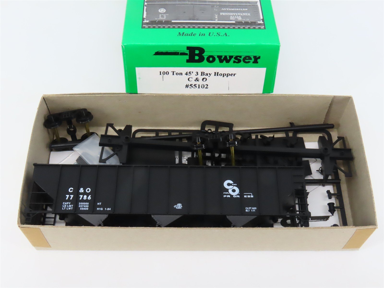 HO Scale Bowser Kit 55102 C&O Chesapeake & Ohio Progress 3-Bay Hopper #77786