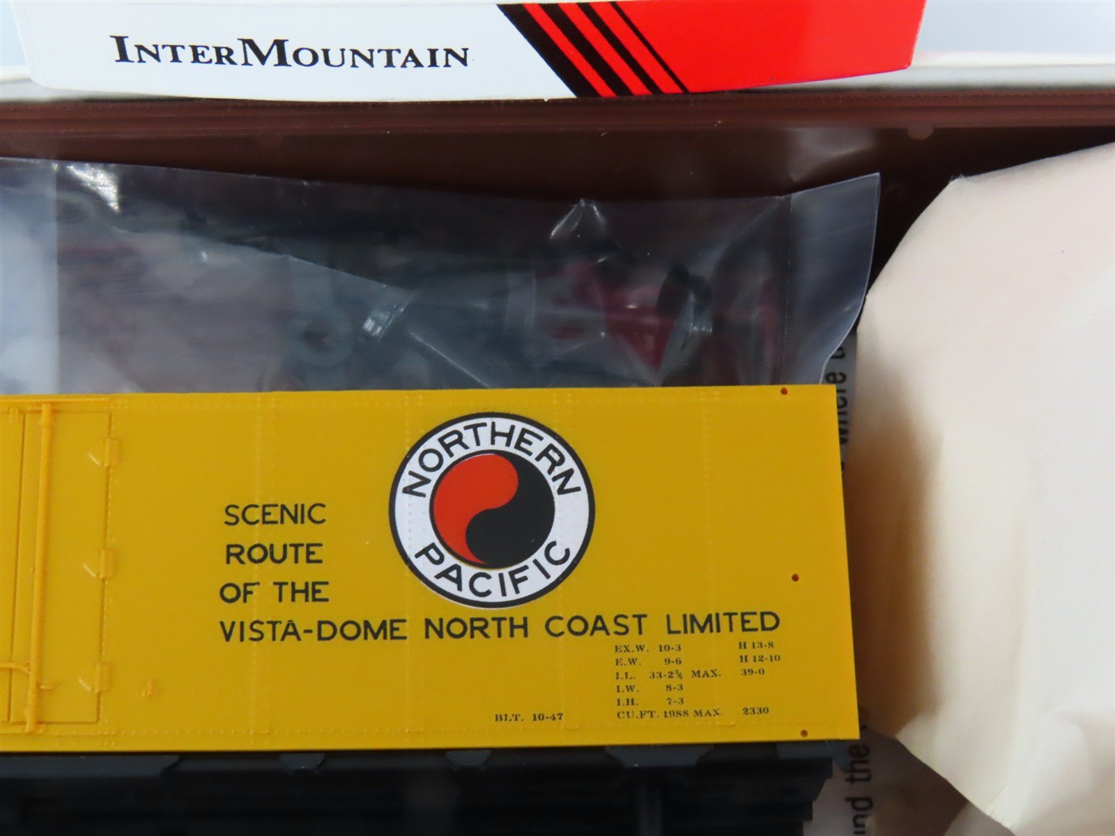HO Scale InterMountain Kit 40502-07 NP Northern Pacific Ice Bunker Reefer #91163