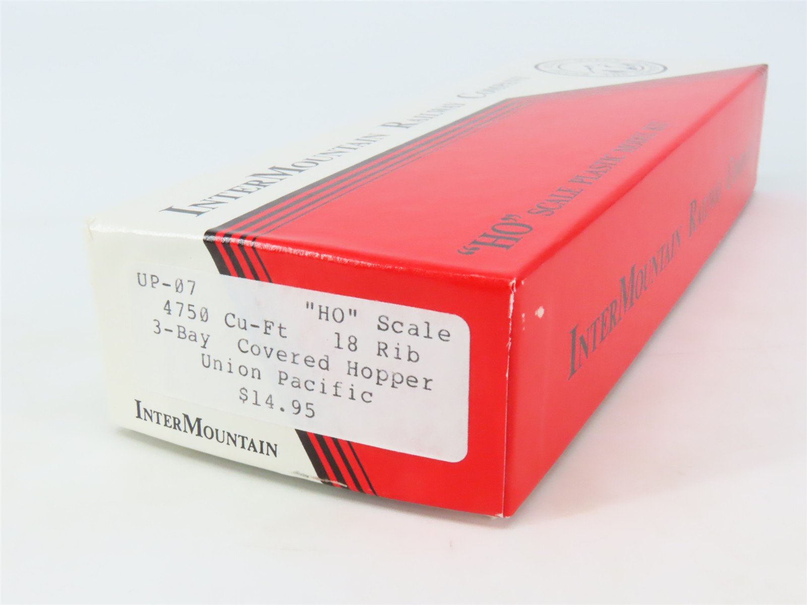 HO Scale InterMountain Kit UP-07 UP Union Pacific 3-Bay Covered Hopper #74463