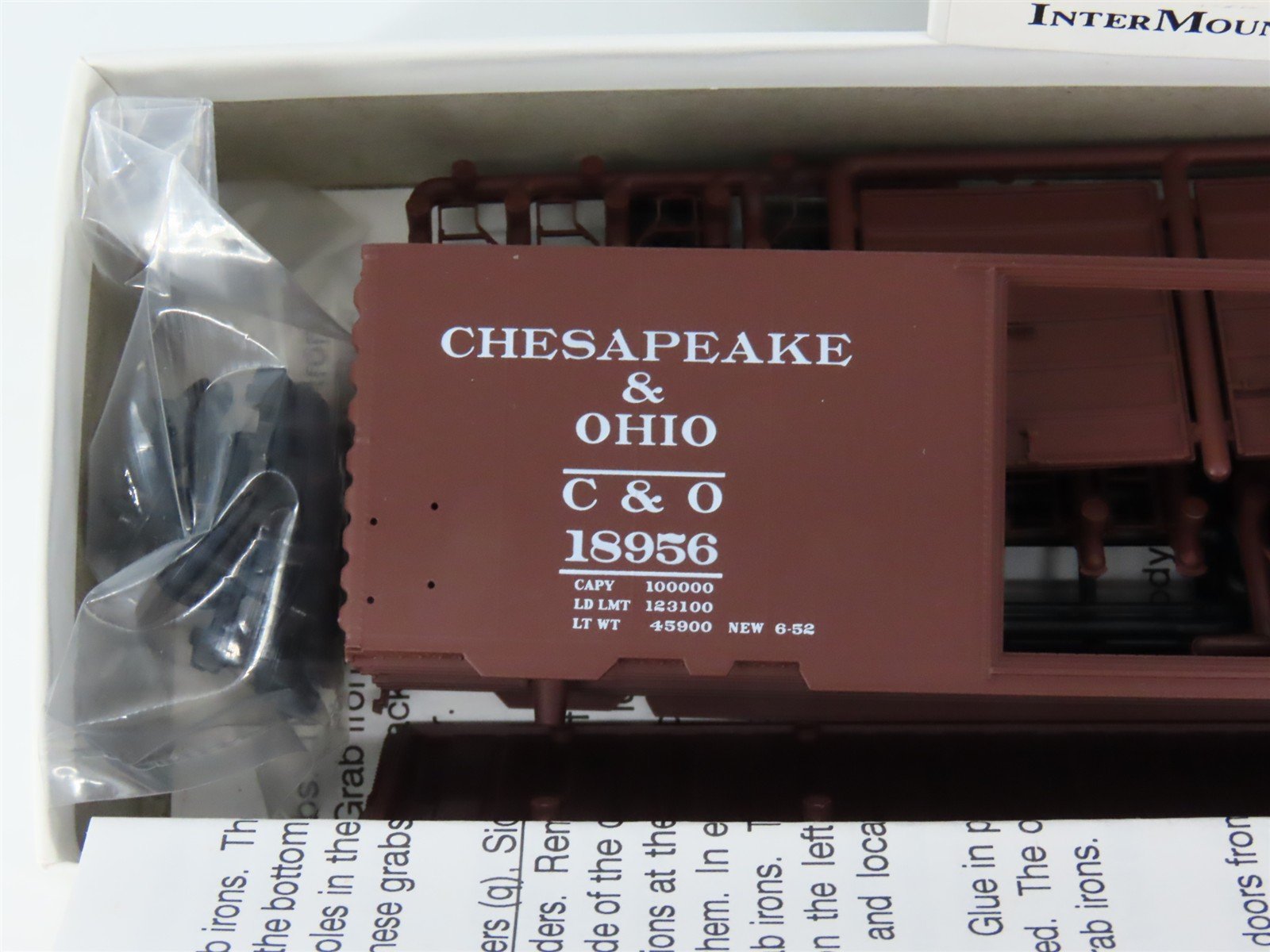 HO Scale InterMountain Kit 40455-11 C&O Chesapeake & Ohio Progress Boxcar #18956