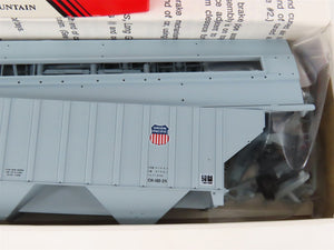 HO Scale InterMountain Kit UP-10 UP Union Pacific 3-Bay Covered Hopper #74725
