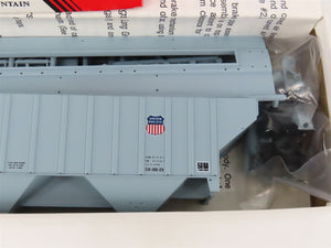HO Scale InterMountain Kit UP-02 UP Union Pacific 3-Bay Covered Hopper #74035