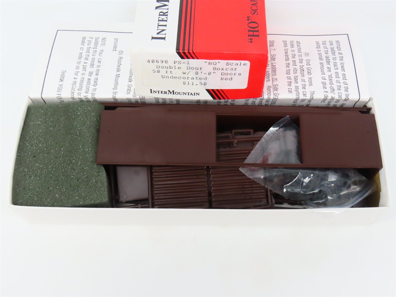HO Scale InterMountain Kit 40698 Undecorated Red 50' Double Door Box Car