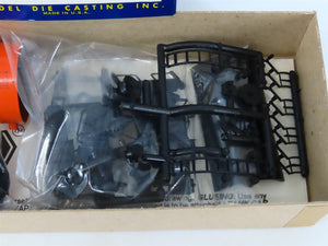 HO Scale Roundhouse Kit 3302 GATX Hooker Chemicals Shorty Tank Car #24952