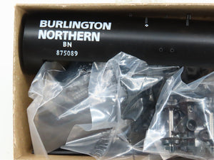 HO Scale Roundhouse Kit 1376 BN Burlington Northern 50' Tank Car #875089