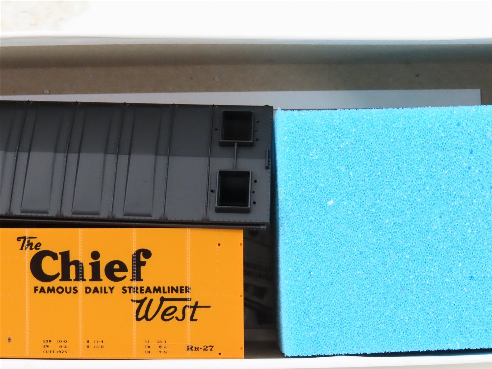 HO Scale InterMountain Kit 41106-14 SFRD Santa Fe Chief West/Map Reefer #34904