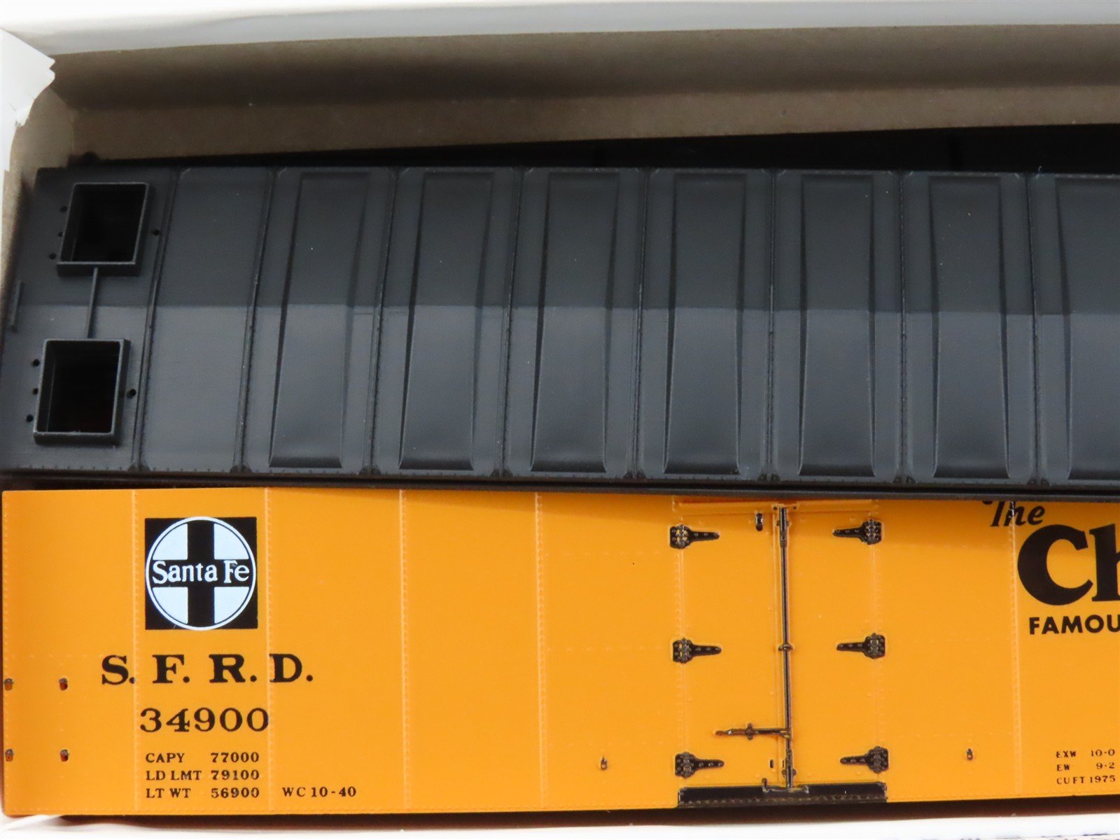 HO Scale InterMountain Kit 41106-13 SFRD Santa Fe Chief West/Map Reefer #34900