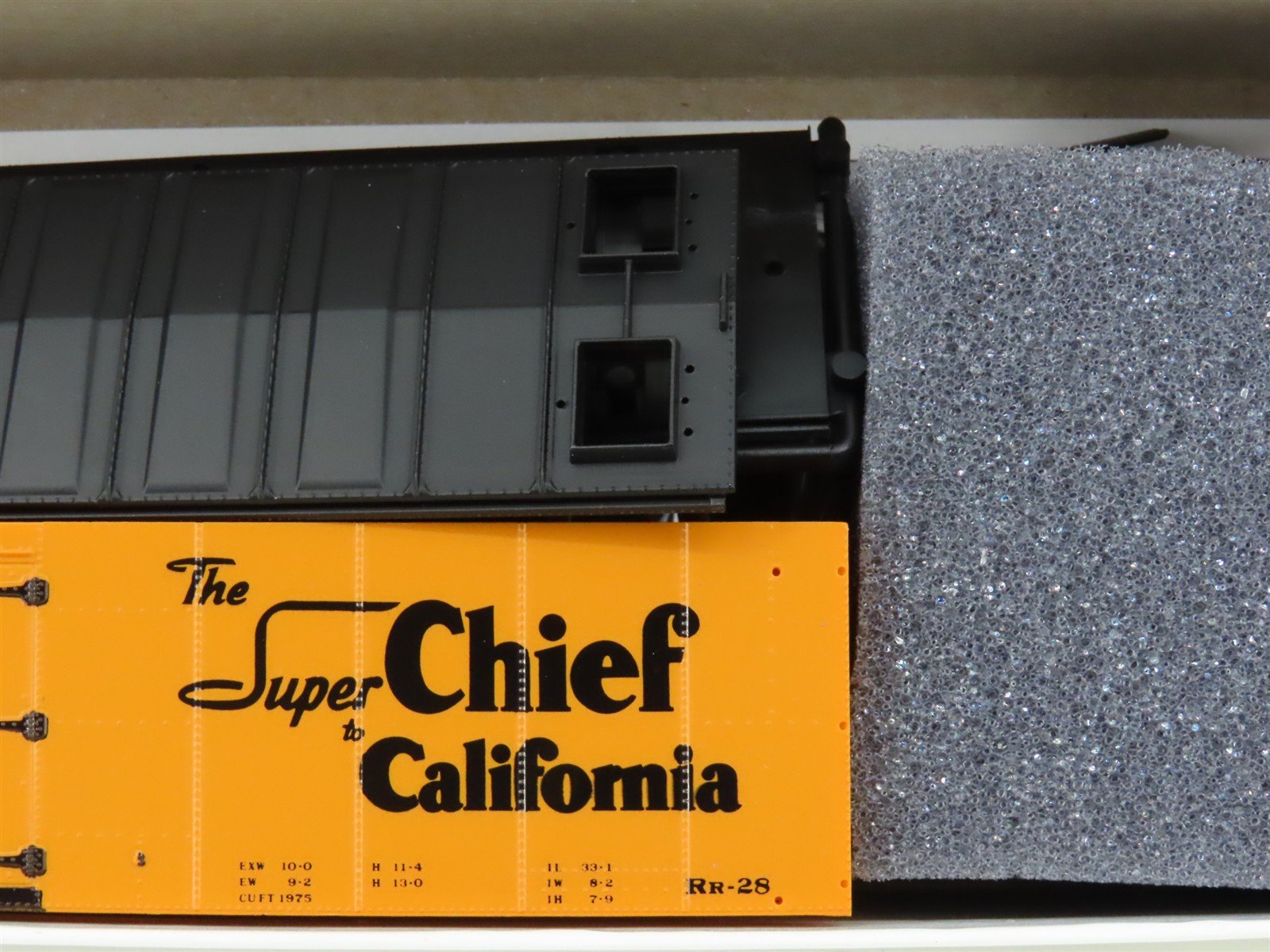 HO InterMountain Kit 41113-04 SFRD Santa Fe Super Chief California Reefer #35332