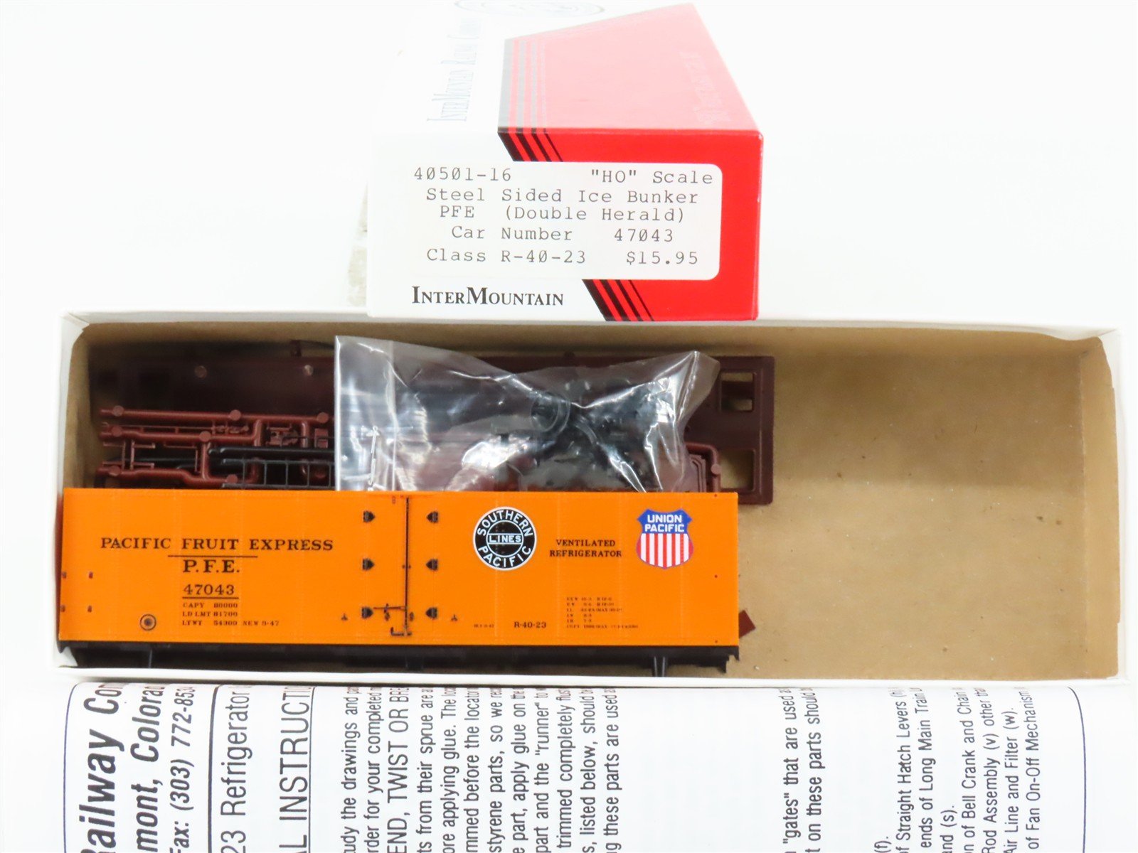 HO Scale InterMountain Kit 40501-16 SP UP PFE Pacific Fruit Express Reefer 47043