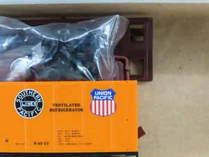HO Scale InterMountain Kit 40501-16 SP UP PFE Pacific Fruit Express Reefer 47043