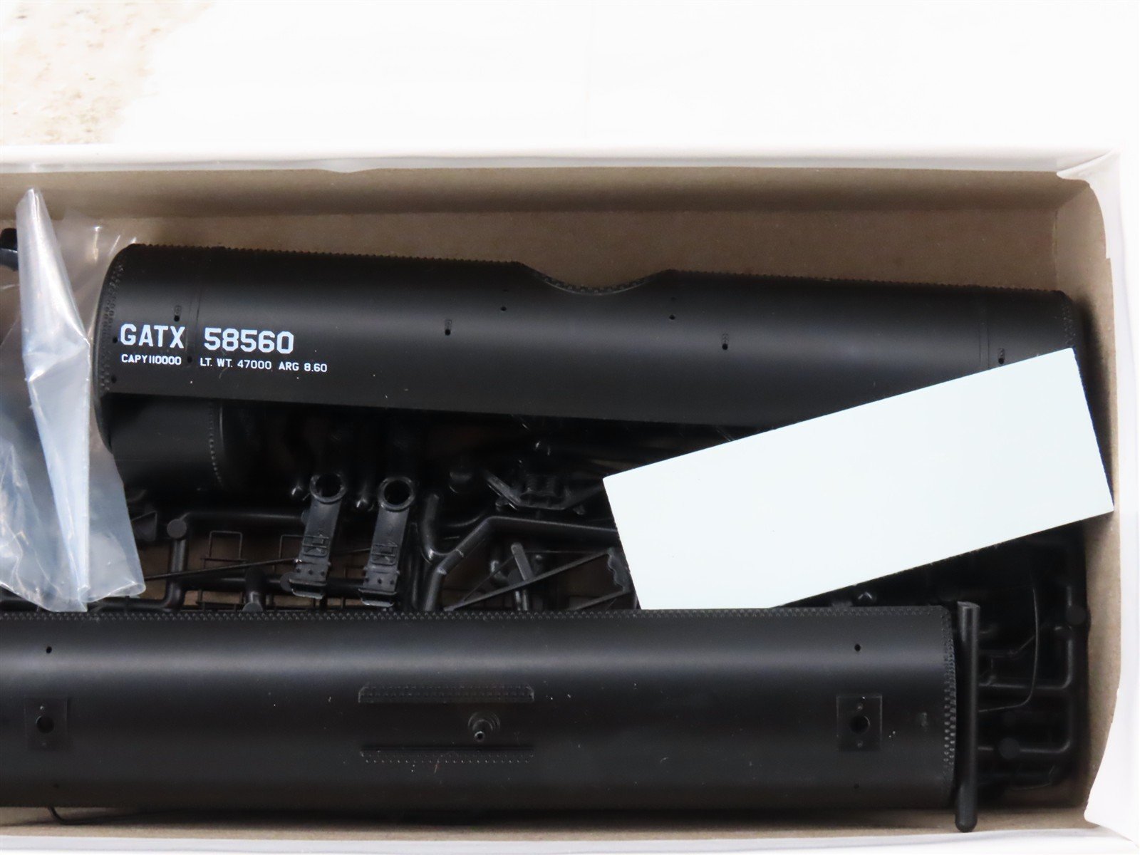 HO Scale InterMountain Kit 41207-09 GATX 10K Gallon Single Dome Tank Car #58560