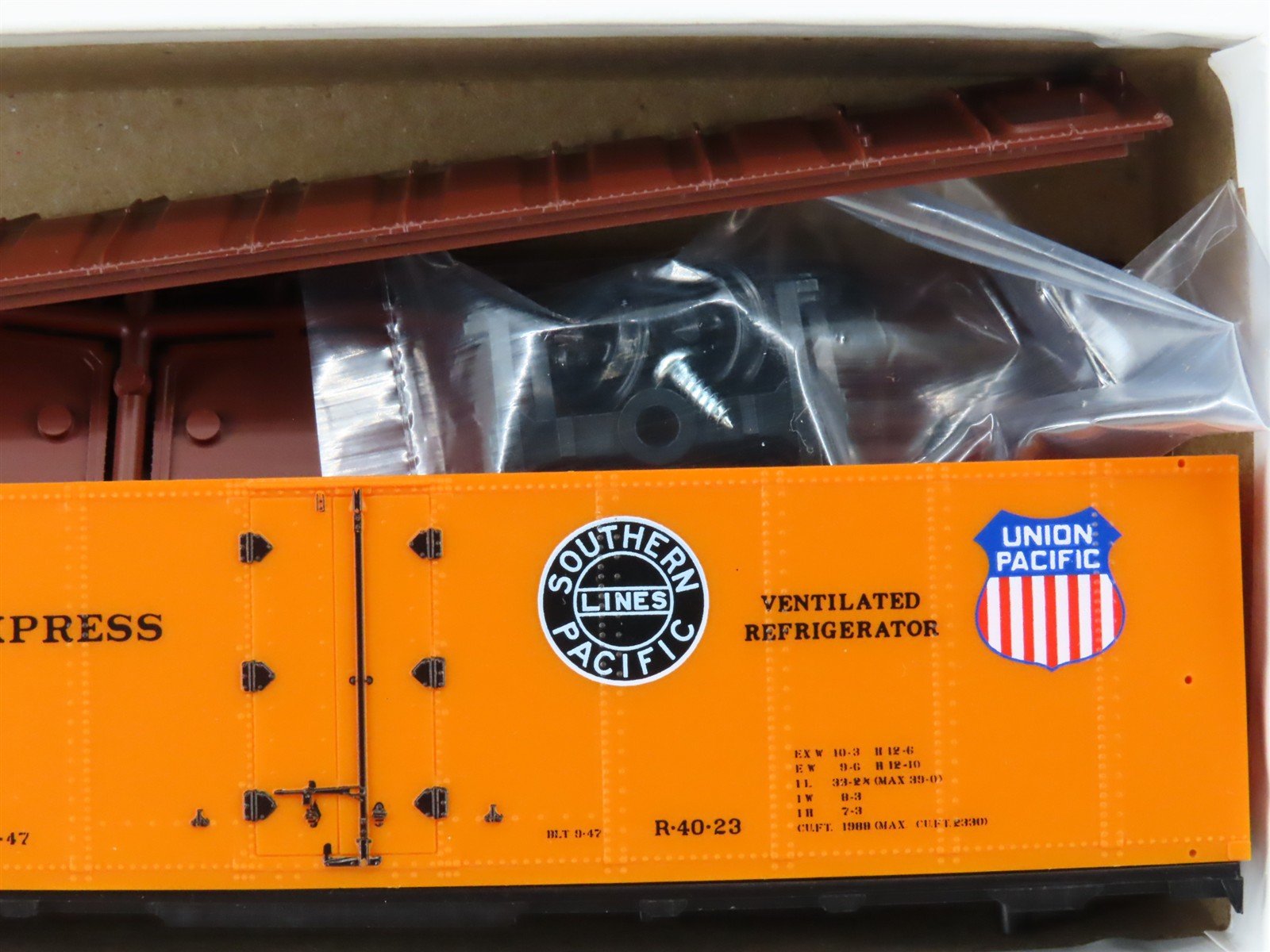 HO Scale InterMountain Kit 40501-09 SP UP PFE Pacific Fruit Express Reefer 47612