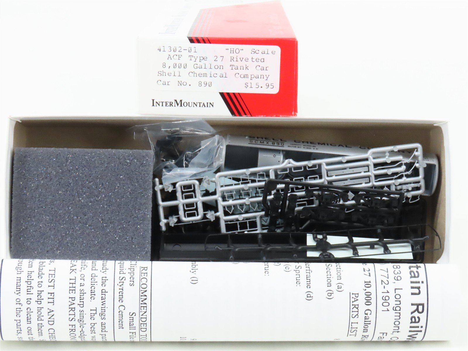HO Scale InterMountain Kit 41302-01 SCMX Shell Chemical Single DomeTank Car #890