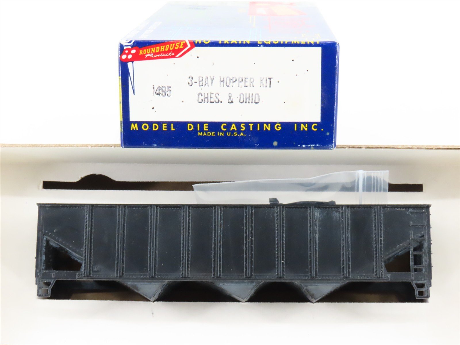 HO Scale Roundhouse Kit 1495 Black, Unlettered 3-Bay Open Hopper - Custom